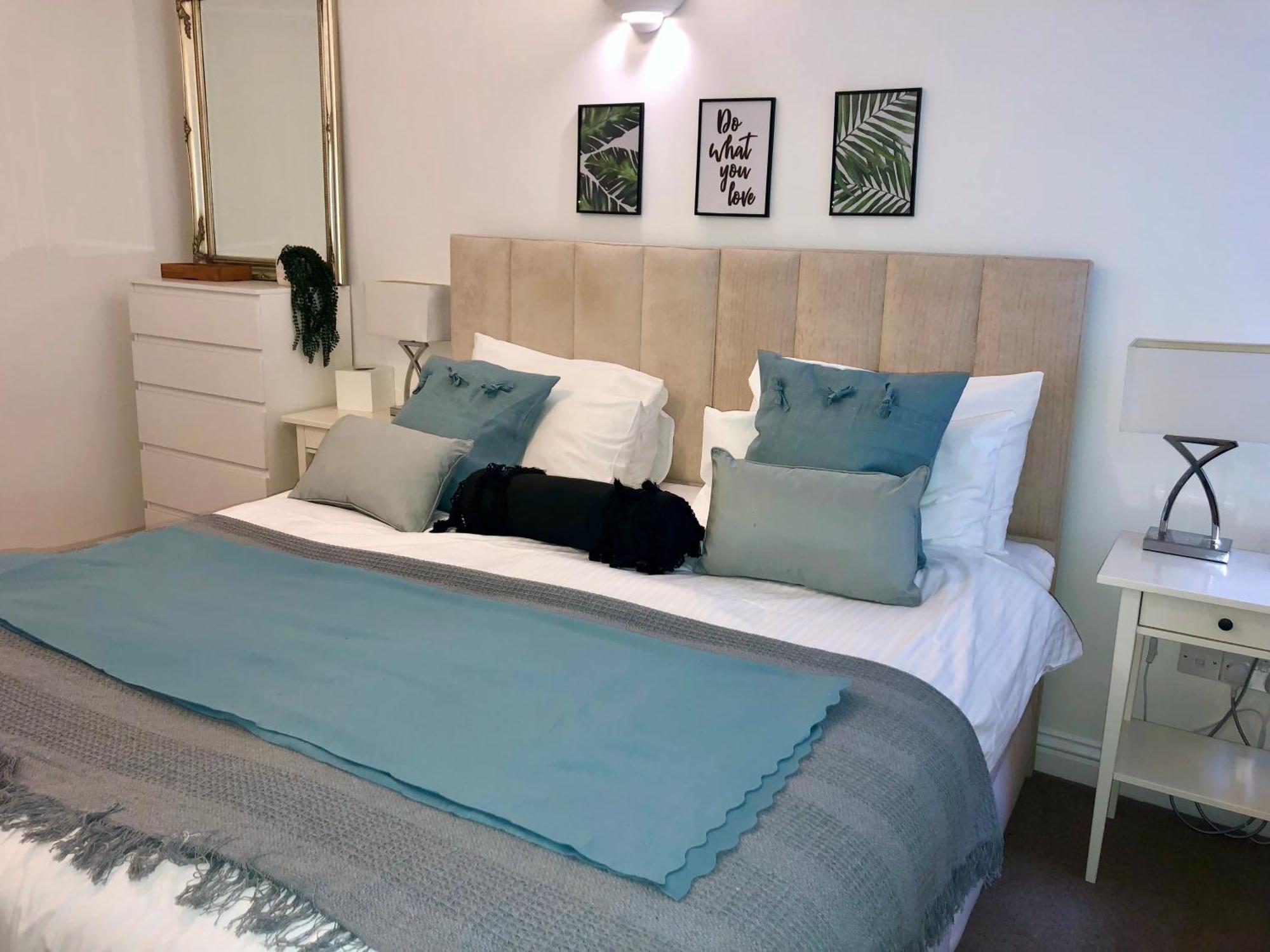 Superbly Located 2 Bedroom Luxury Apartment Bath Extérieur photo