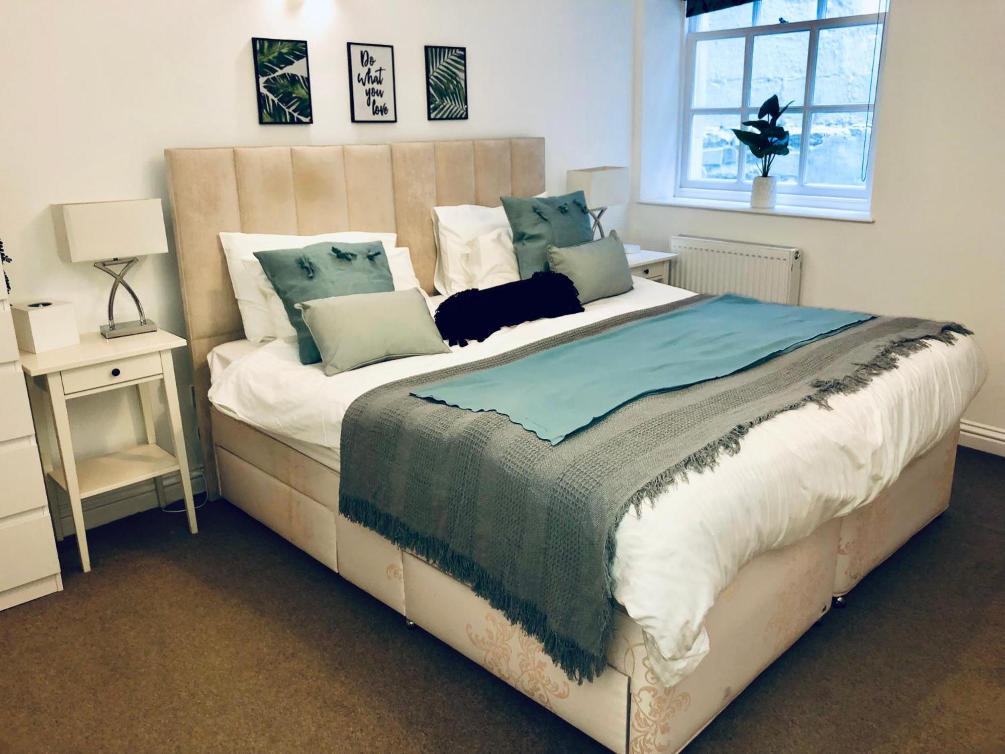 Superbly Located 2 Bedroom Luxury Apartment Bath Extérieur photo